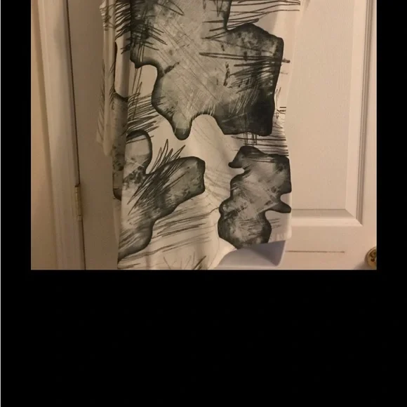 Jealous Tomato. Asymmetrical too. Sz M ( a bit oversized) - Picture 2 of 8